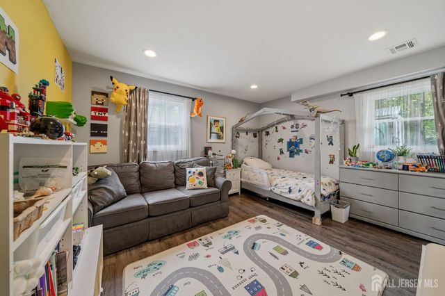 22 Elm Terrace, Parlin, NJ 08859