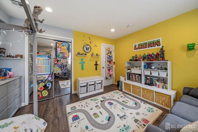 22 Elm Terrace, Parlin, NJ 08859