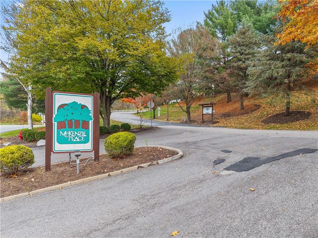 2212 Kenzie Drive, Robinson Twp, PA 15205