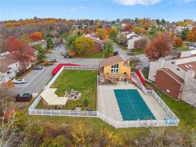 2212 Kenzie Drive, Robinson Twp, PA 15205