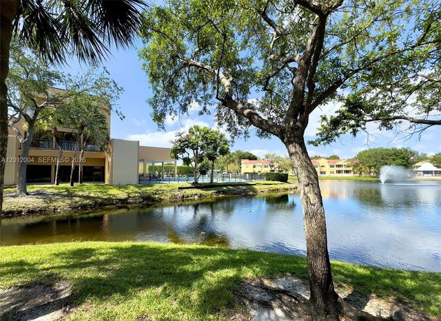 8592 W Sunrise Blvd 408, Plantation, FL 33322