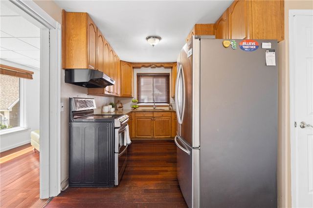 1412 Edgemere Drive, Greece, NY 14612