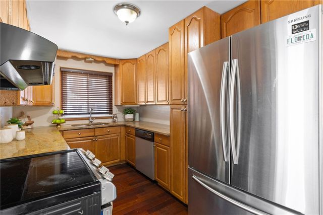 1412 Edgemere Drive, Greece, NY 14612
