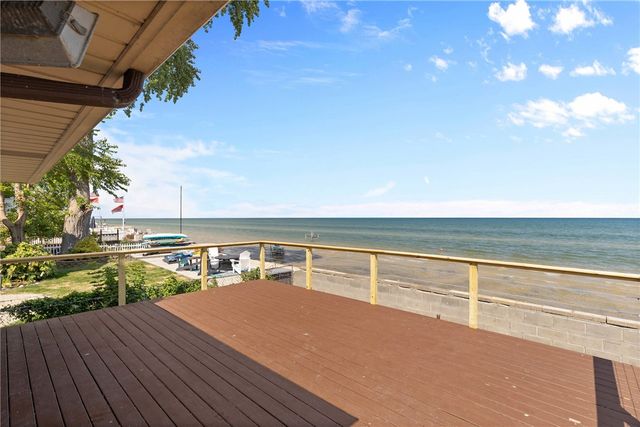 1412 Edgemere Drive, Greece, NY 14612