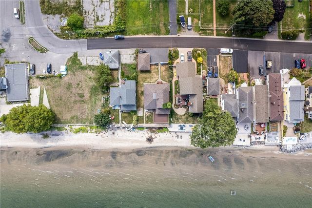 1412 Edgemere Drive, Greece, NY 14612