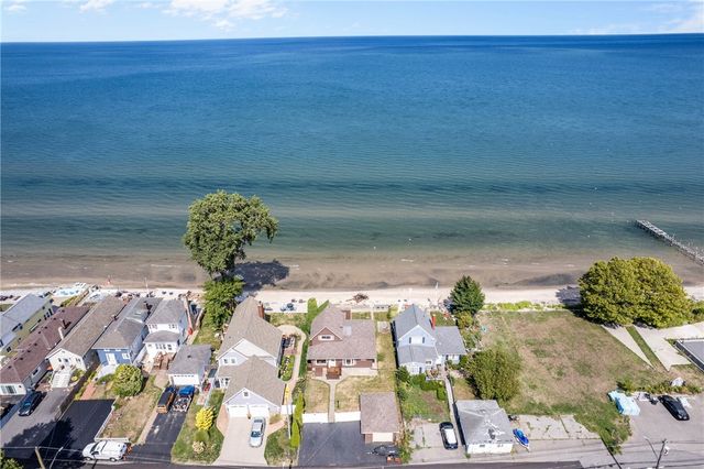 1412 Edgemere Drive, Greece, NY 14612