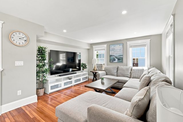 40 Lurton St, Quincy, MA 02169