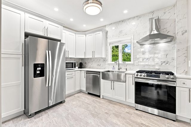 40 Lurton St, Quincy, MA 02169