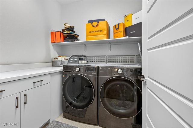 988 Via Panfilo Avenue, Henderson, NV 89011