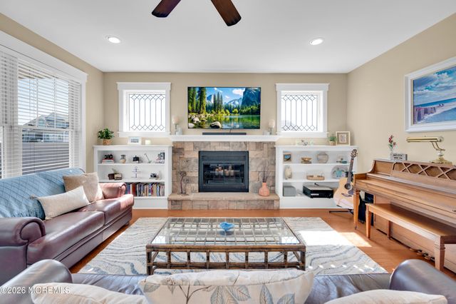 226 Bay Stream Drive, Toms River, NJ 08753