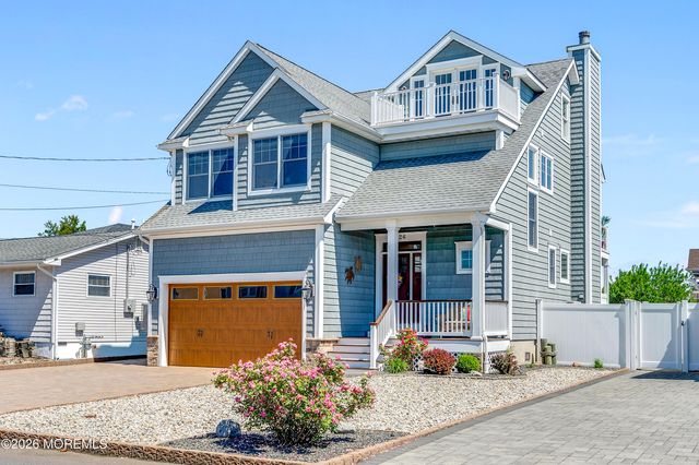 226 Bay Stream Drive, Toms River, NJ 08753