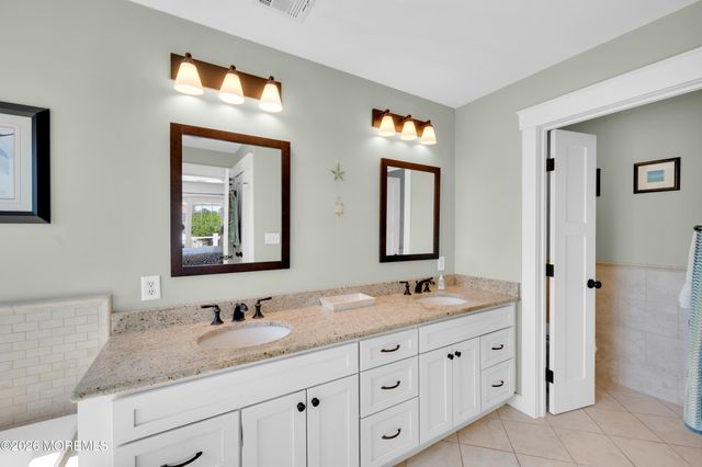 226 Bay Stream Drive, Toms River, NJ 08753