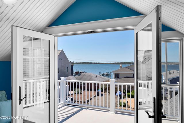 226 Bay Stream Drive, Toms River, NJ 08753