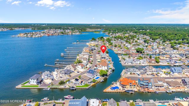 226 Bay Stream Drive, Toms River, NJ 08753