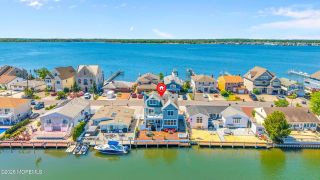 226 Bay Stream Drive, Toms River, NJ 08753