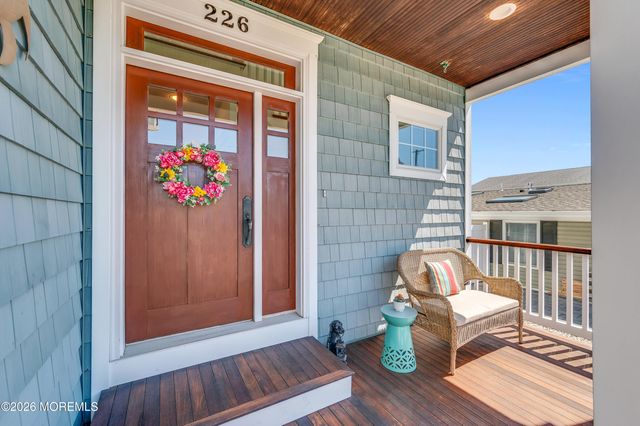 226 Bay Stream Drive, Toms River, NJ 08753