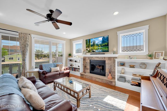 226 Bay Stream Drive, Toms River, NJ 08753