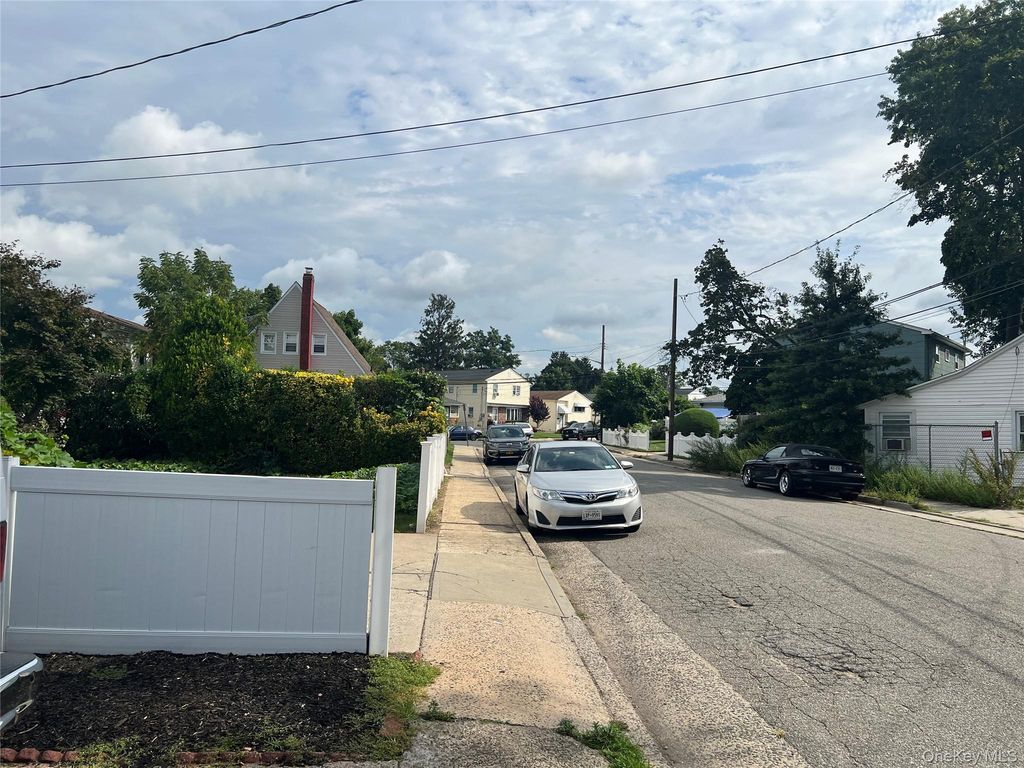 199 Stewart Avenue, Hempstead, NY 11550 — photo 5