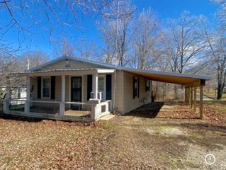 220 Finerty Dr, Hohenwald, TN 38462
