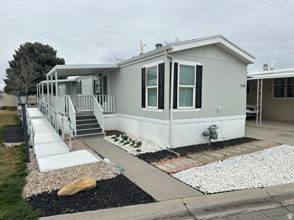 748 W MONTE BLANCO DR #10, Taylorsville, UT 84123 — exterior