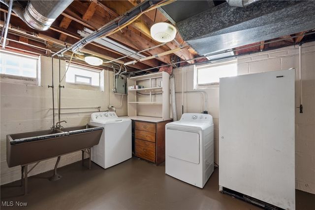 7503 Essen Avenue, Parma, OH 44129