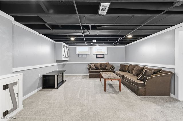 7503 Essen Avenue, Parma, OH 44129