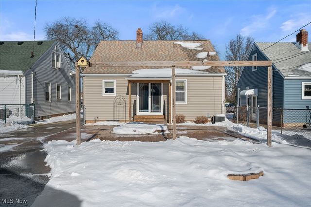 7503 Essen Avenue, Parma, OH 44129