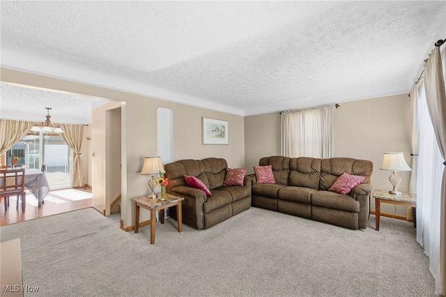 7503 Essen Avenue, Parma, OH 44129