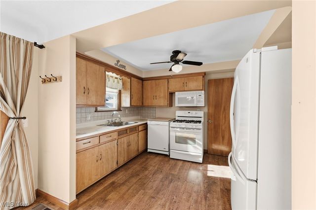 7503 Essen Avenue, Parma, OH 44129