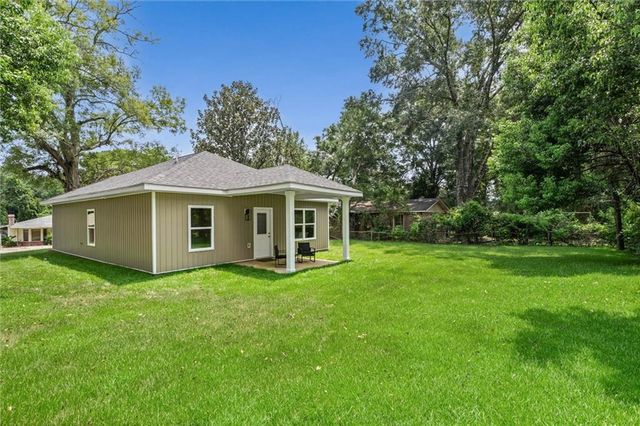 914 Stuart Drive W, Mobile, AL 36605