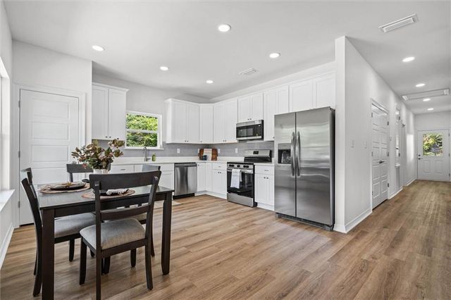 914 Stuart Drive W, Mobile, AL 36605
