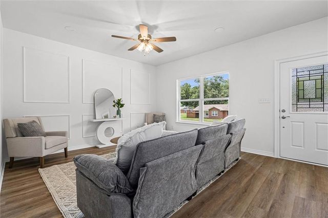 914 Stuart Drive W, Mobile, AL 36605