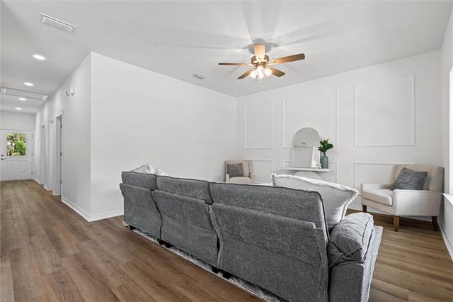 914 Stuart Drive W, Mobile, AL 36605