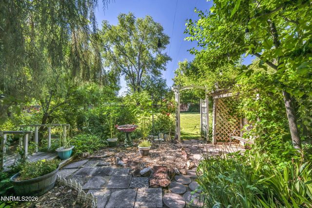 98 Tolas Place, Fallon, NV 89406