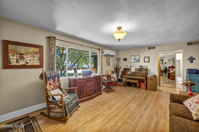 98 Tolas Place, Fallon, NV 89406