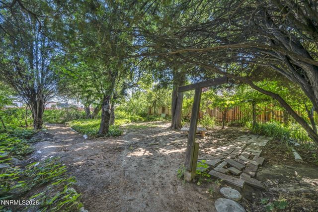 98 Tolas Place, Fallon, NV 89406