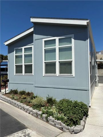 2767 W 1st 67, Santa Ana, CA 92703
