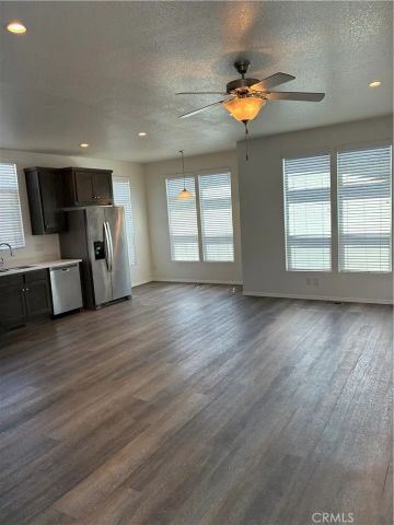 2767 W 1st 67, Santa Ana, CA 92703