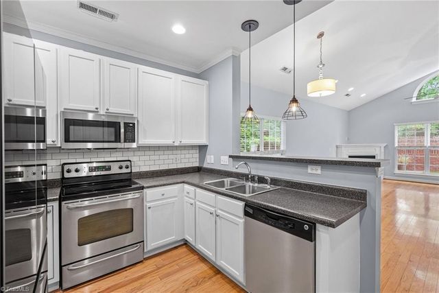 2071 Salisbury Square, Winston-salem, NC 27127