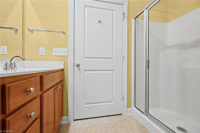 2071 Salisbury Square, Winston-salem, NC 27127