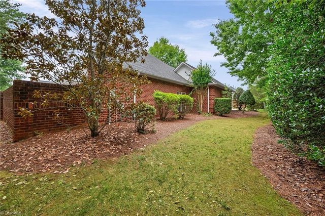 2071 Salisbury Square, Winston-salem, NC 27127
