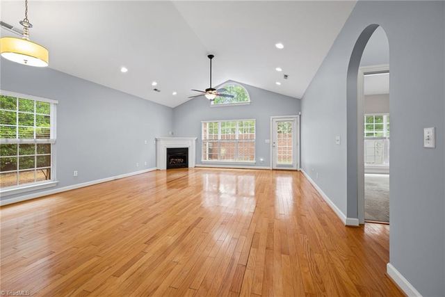 2071 Salisbury Square, Winston-salem, NC 27127