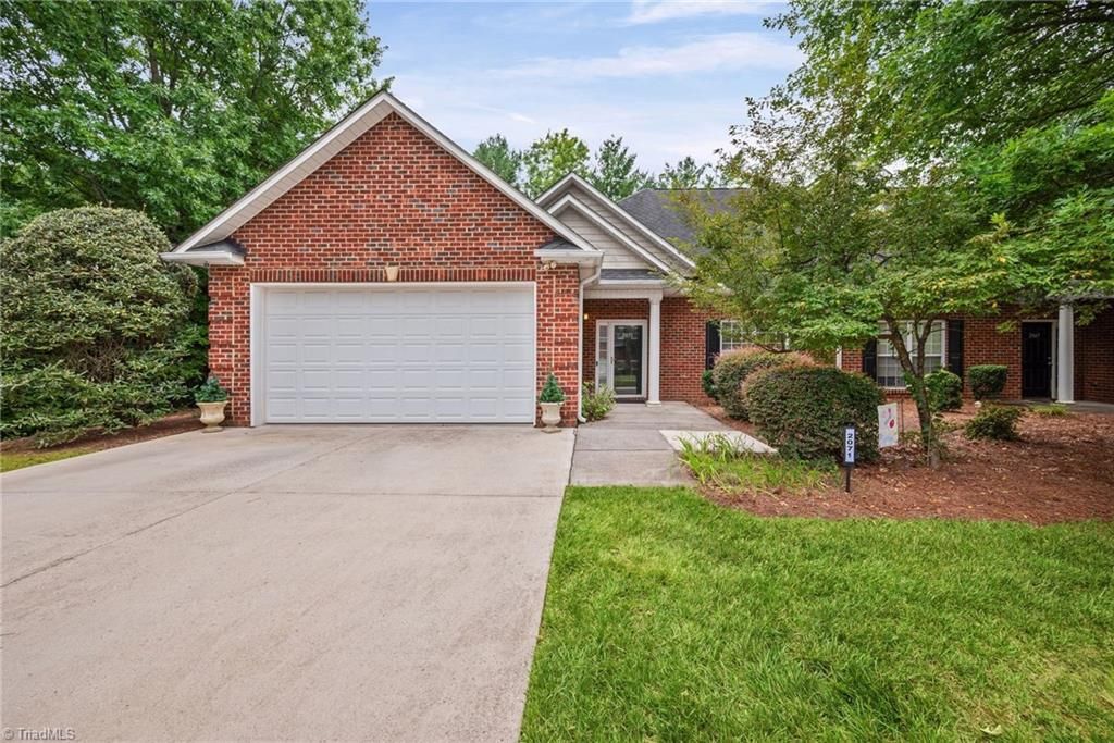 2071 Salisbury Square, Winston-salem, NC 27127
