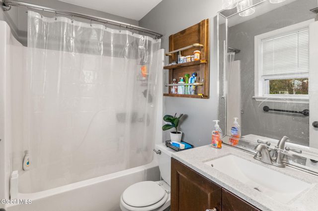 65 Wynantskill Way, Troy, NY 12180