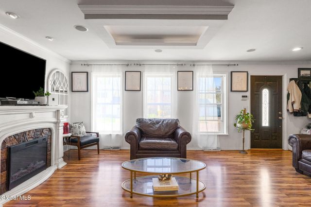 65 Wynantskill Way, Troy, NY 12180