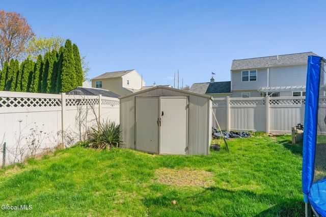 65 Wynantskill Way, Troy, NY 12180