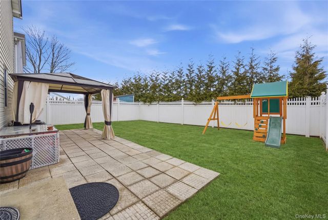 1100 Jefferson Place, Baldwin, NY 11510