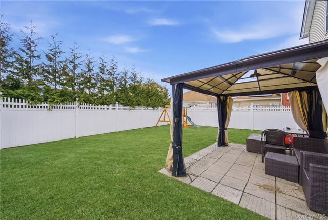 1100 Jefferson Place, Baldwin, NY 11510