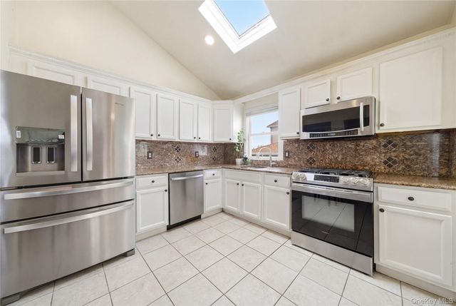 1100 Jefferson Place, Baldwin, NY 11510