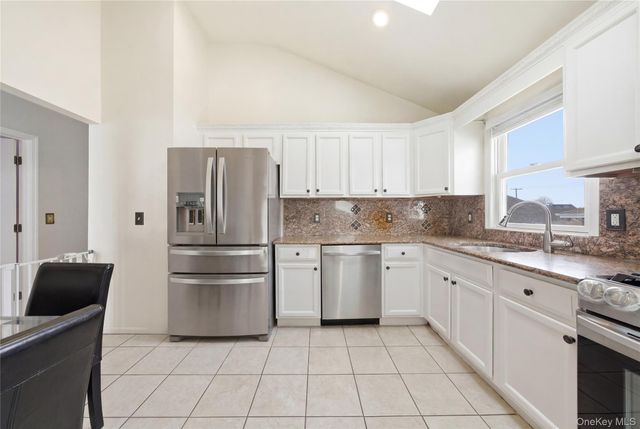 1100 Jefferson Place, Baldwin, NY 11510